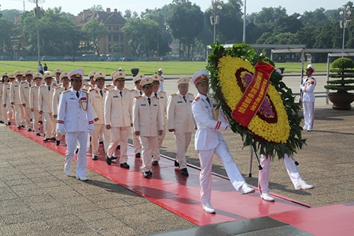 Đảng ủy Công an Trung ương, Bộ Công an dâng hương tưởng niệm các Anh hùng liệt sỹ