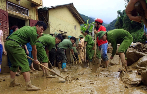 Khẩn trương khắc phục hậu quả mưa lũ ở Mù Cang Chải