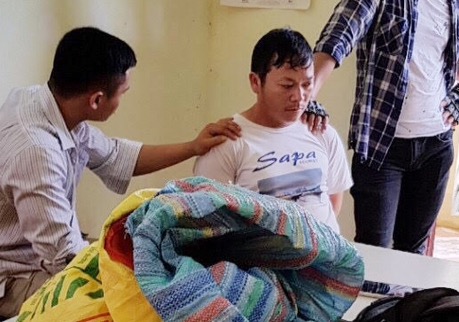 Cho 10 bánh heroin vào bao tải rồi chở đi tiêu thụ