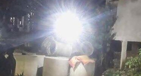 Bàng hoàng bé trai tử vong cạnh những chiếc cống bê tông