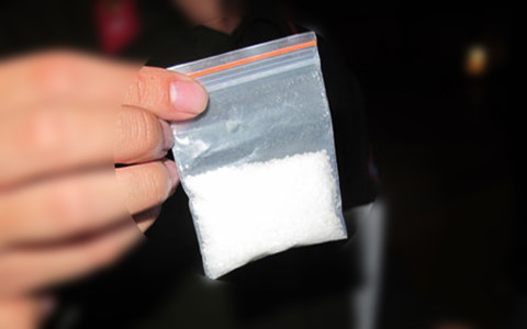 Mua “hàng đá” đem ra đảo tiêu thụ, bị bắt