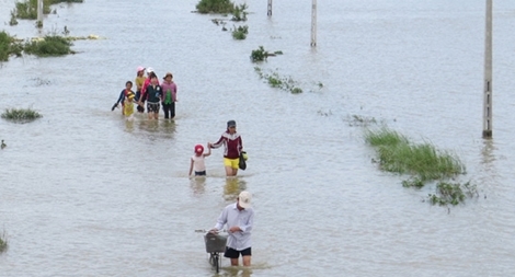 Hàng trăm học sinh ở Bình Định phải nghỉ học do mưa lũ