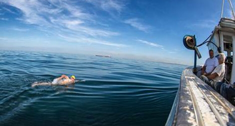 Thể thao mạo hiểm bơi vượt eo biển Manche