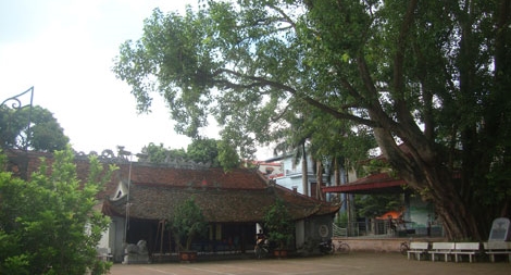 Ai lên quán dốc chợ Giầu…