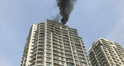 Cháy lớn tại chung cư cao tầng phố Thụy Khuê