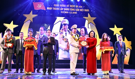 Vinh danh 10 Gương mặt trẻ Thủ đô tiêu biểu 2017