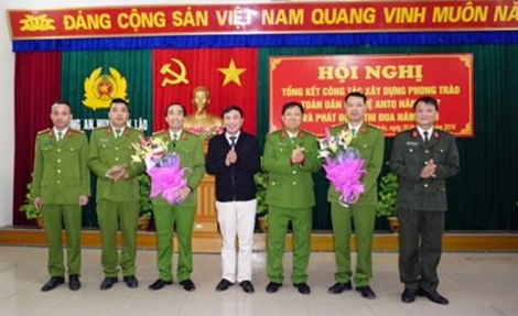 Khen thưởng Công an các đơn vị liên tiếp lập chiến công xuất sắc