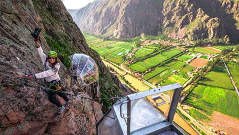 Trải nghiệm với phòng khách sạn lơ lửng trên vách núi đá