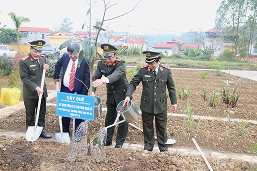 Tổ chức Lễ ra quân "Mùa xuân trồng cây thuốc quý"