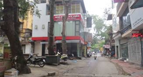 Công an phường Kim Liên đã vào cuộc, “dẹp” vi phạm