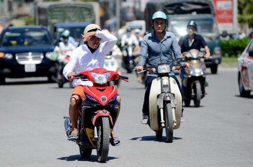 Nắng nóng diện rộng, nhiều nơi trên 37 độ