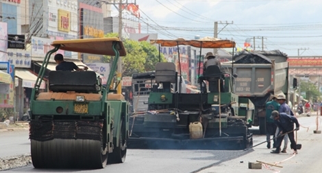 Chi phí vận tải tăng vì phải “cõng phí” do nhiều trạm BOT