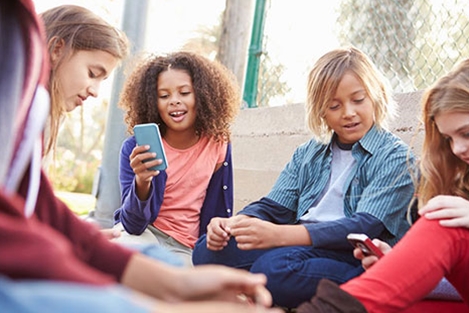 Nước Mỹ muốn giúp giới trẻ sử dụng mạng xã hội một cách có ích