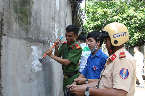 Mở đợt cao điểm triệt xóa các ổ nhóm cho vay nặng lãi