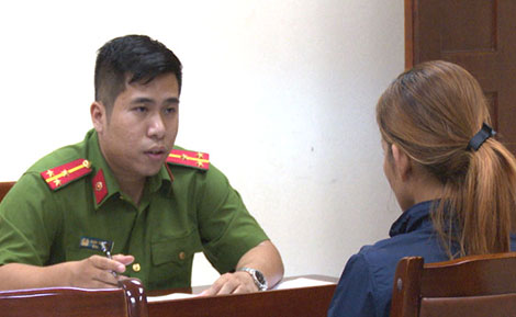 Vì tiền, bán cả người thân