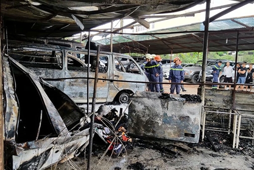 Hai vụ cháy khiến nhiều người hoảng loạn