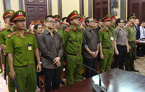 Nhiều bị cáo ăn năn, hối cải