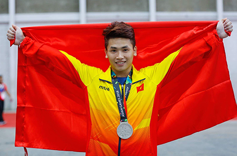 Vận động viên cử tạ Trịnh Văn Vinh: Khổ tận cam lai