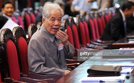 Những bức hình quý về nguyên Tổng Bí thư Đỗ Mười trên báo chí quốc tế