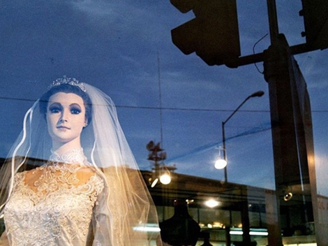 Những tranh cãi xung quanh ma-nơ-canh “xác ướp trinh nữ”