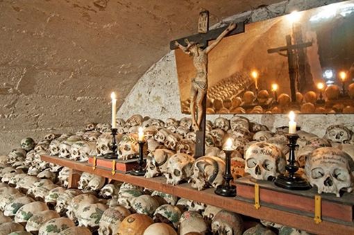 Khám phá “ngôi làng hộp sọ” độc nhất thế giới