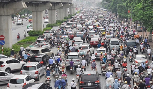 Hạn chế xe cá nhân, thu phí giờ cao điểm vào nội đô để giảm ùn tắc