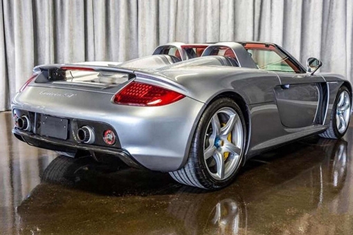Đi 12 năm, Porsche Carrera GT vẫn được hét giá... 36 tỷ