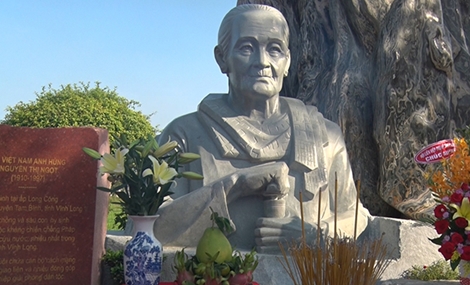 Khánh thành tượng Mẹ Việt Nam anh hùng Nguyễn Thị Ngọt