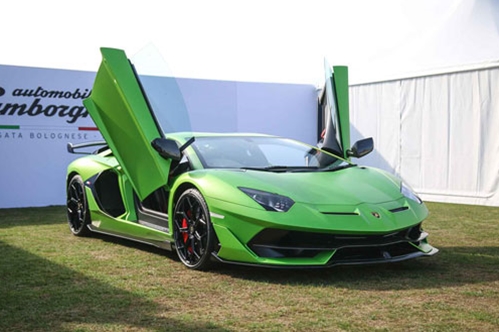 “Siêu bò” chỉ xếp thứ 6 trong top 10 siêu xe mạnh nhất 2018