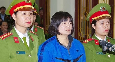 Giá trị thiêng liêng, sao lại nhạo báng, làm trò hề?!