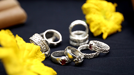 Huyền thoại nhẫn uyên ương của người Chu Ru