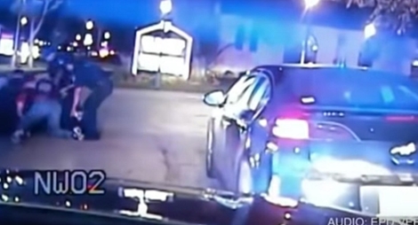 {Hy hữu} Đòi bồi thường gần 30 tỉ đồng vì bị buộc tội “ăn cắp xe của chính mình”