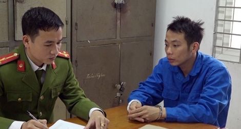 Dùng clip “nhạy cảm” để tống tiền