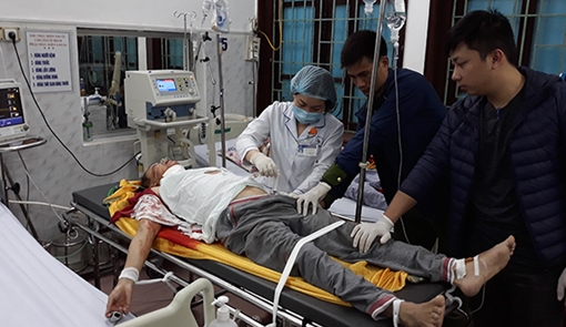 Đâm 2 hàng xóm tử vong vì cho rằng bị yểm bùa