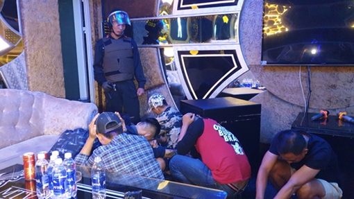 Đột kích quán karaoke, phát hiện gần 40 đối tượng dương tính với ma túy