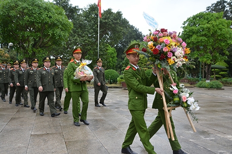 Học viện ANND hành hương về nguồn tại Nghệ An