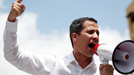 Venezuela chìm trong hỗn loạn