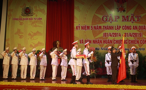 Công an quận Bắc Từ Liêm đón nhận Huân chương Chiến công hạng Nhì