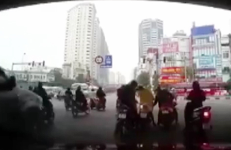 Cảnh giác với các băng nhóm chuyên dàn cảnh trộm cắp