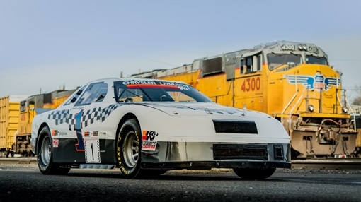 Chiếc xe đua từng xác lập kỷ lục Guinness được bán đấu giá