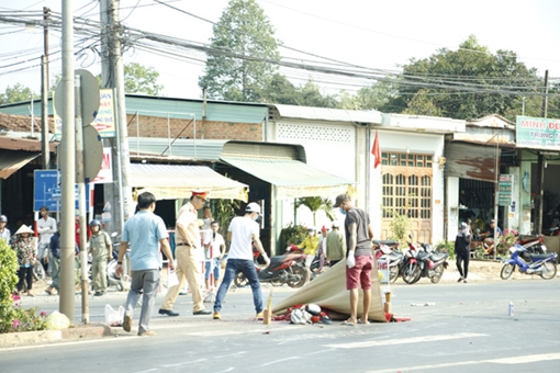 Xe tải gây tai nạn liên hoàn ở Bình Phước