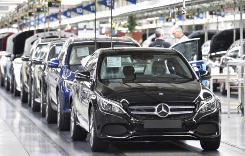 Hơn 10.000 nhân viên Mercedes-Benz đứng trước nguy cơ mất việc làm