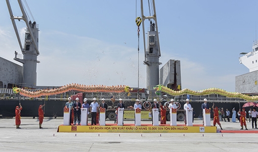 Tập đoàn Hoa Sen xuất khẩu lô hàng 15.000 tấn tôn đến châu Mỹ