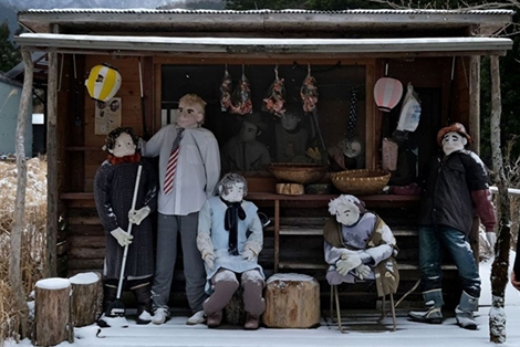 Sởn gai ốc khi bước chân vào “ngôi làng ma quái”