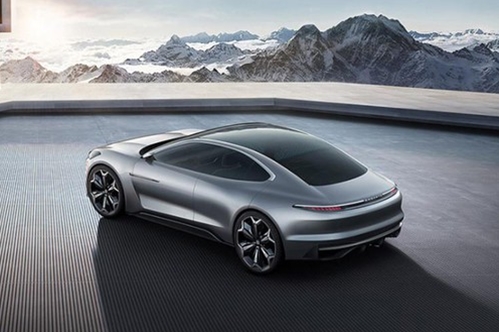 Xuất hiện “bản sao” của Porsche Panamera tại Trung Quốc