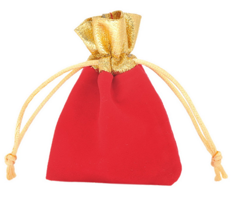 Tìm thấy chủ nhân túi vải đựng vàng rơi ở sân trường tiểu học