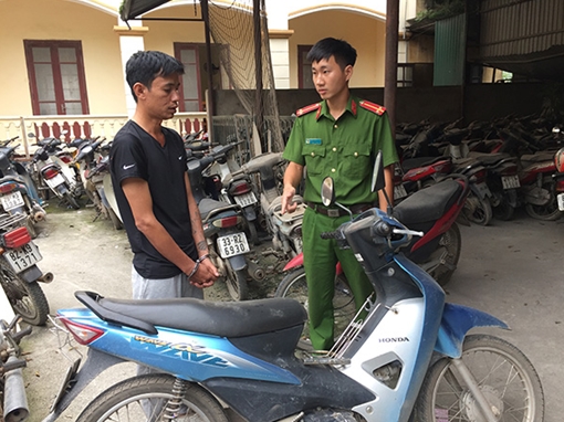 Điều xe ôm GrabBike đi lòng vòng 9 tiếng để cướp xe