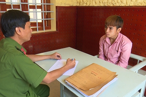 Bắt tạm giam đối tượng nhiều lần “làm chuyện người lớn” với bé gái 14 tuổi