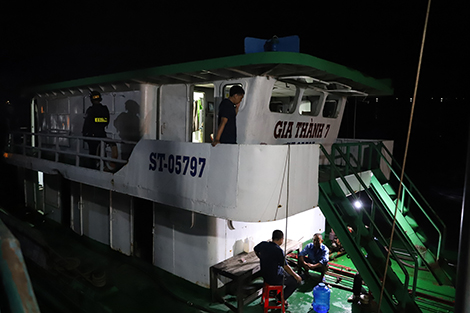 Những vấn đề cần làm sáng tỏ trong vụ xăng giả