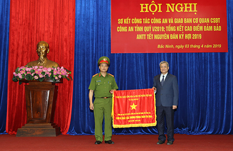 Giữ bình yên ở địa bàn “nóng”